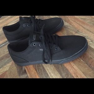 Brand New Women’s Vans Shoe Size 6.5